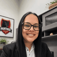 Iris D. Santiago Cintrón, Principal